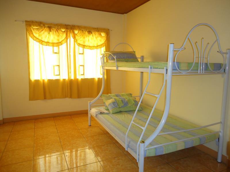 Donsol Aguluz Homestay Exterior foto